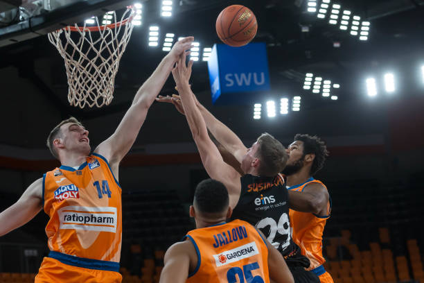 紧张的竞技 紧张的竞技